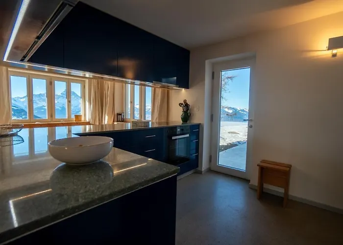 Choucas Domek alpejski *